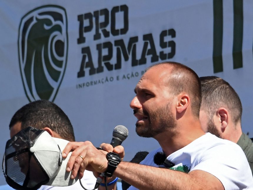 Eduardo Bolsonaro: El hijo provocador en la batalla arancelaria EE.UU.-Brasil
