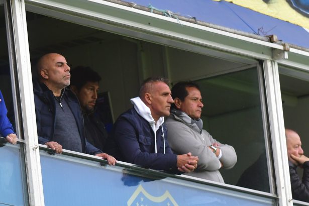 Riquelme da un giro: Mauricio Serna y Alfredo Cascini fuera de Boca