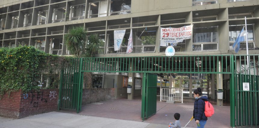 Descubre la Nueva Secundaria: Entusiasmos de Alumnos y Demandas Docentes