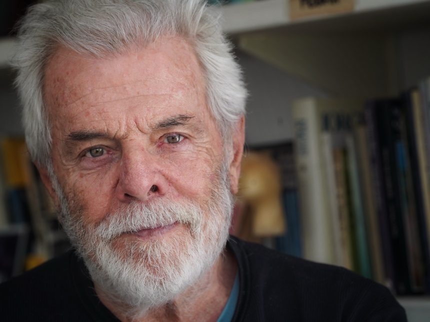 Víctor Laplace a los 81: La vida de un picaflor que ama actuar