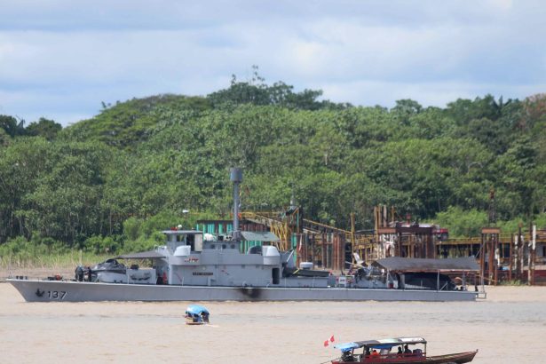 Perú acusa a Colombia de violar su espacio aéreo sobre isla en disputa