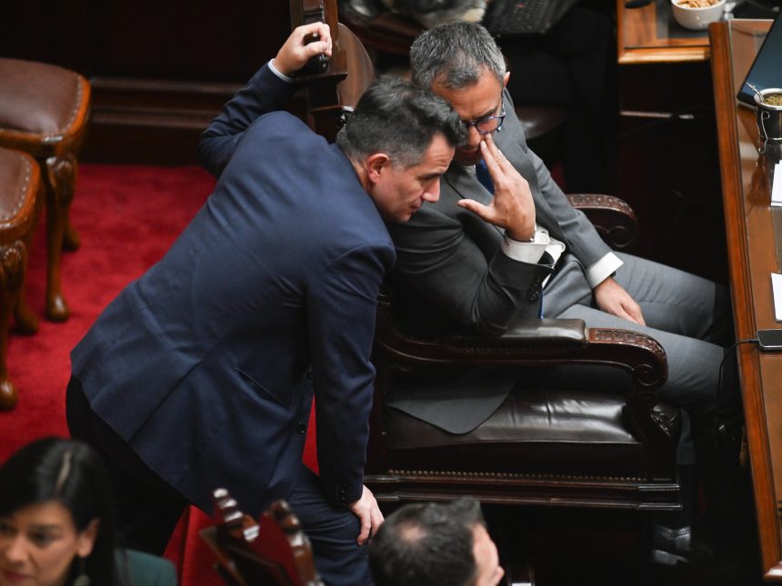 El oficialismo asegura los votos para mantener vetos de Milei