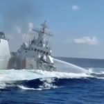 Impactante colisión: buques chinos persiguen a barco filipino en disputa