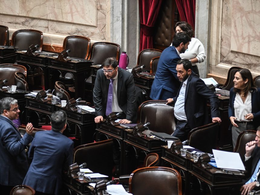 Oposición inicia hoy el camino para desbloquear la comisión $LIBRA