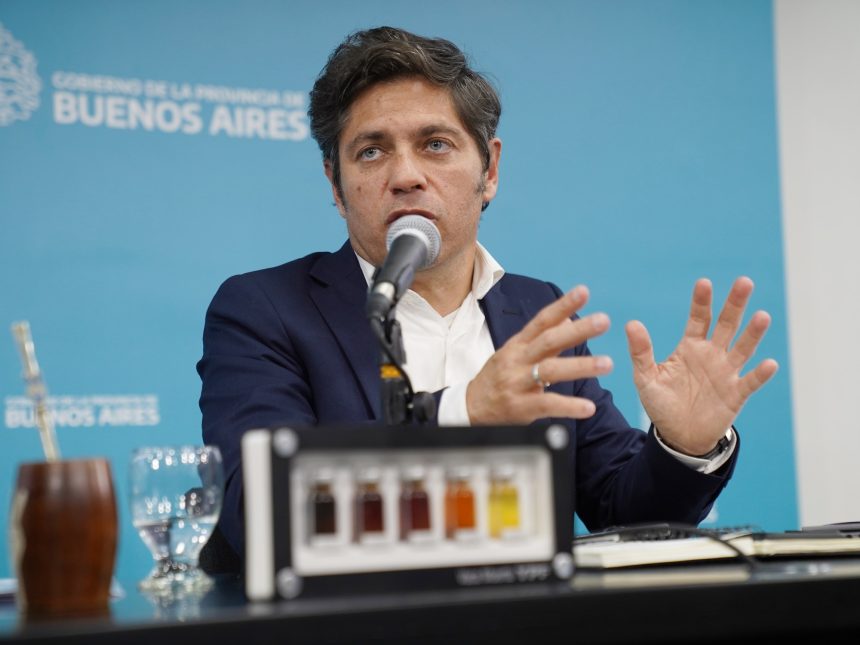 Kicillof denuncia a Milei por fake news y lo llama ‘estafador