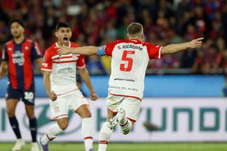 Estudiantes avanza en la Copa Libertadores con un penal agónico