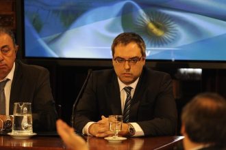 El Gobierno exige a Kreplak actuar contra el laboratorio de fentanilo