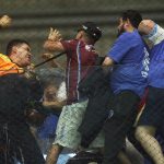Caos en el final: Hinchas de Godoy Cruz enfrentan a la policía