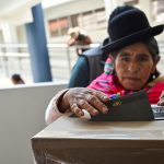Bolivia: Cierre de elecciones y recuento con favoritos de derecha