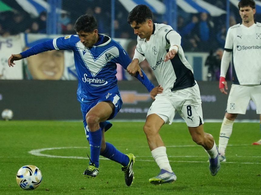 Vélez brilla en la noche de penales: Lomónaco y el blooper ante Independiente
