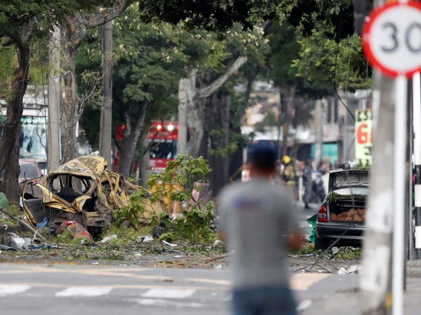 Atentado en Cali: 5 muertos y 36 heridos en base aérea colombiana
