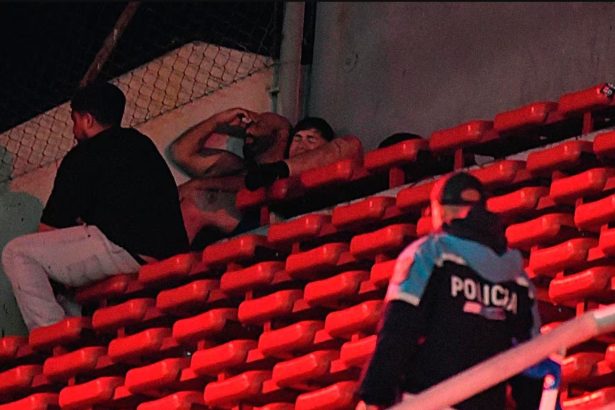 Relatos Impactantes: Hinchas Chilenos Reviven el Horror del Estadio