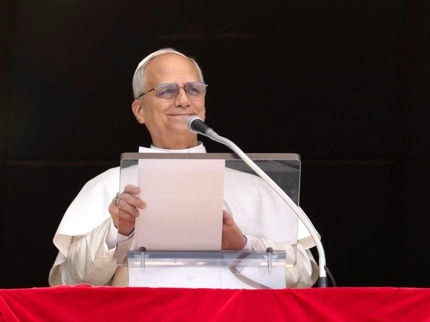 El Papa León XIV reza por la paz en la sufrida Ucrania