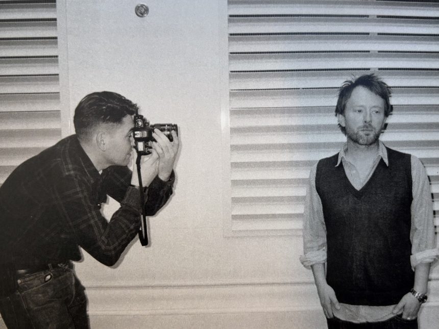 Descubre la Intimidad de Radiohead: 100 Fotos Inéditas y Rumores