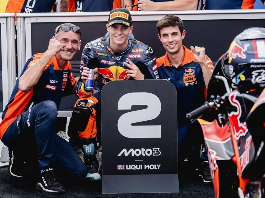 Valentín Perrone brilla en Moto3: a 18 milésimas de la victoria