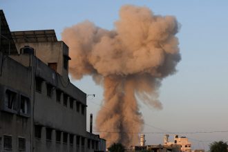 Israel lanza doble ataque a hospital en Gaza: múltiples víctimas reportadas