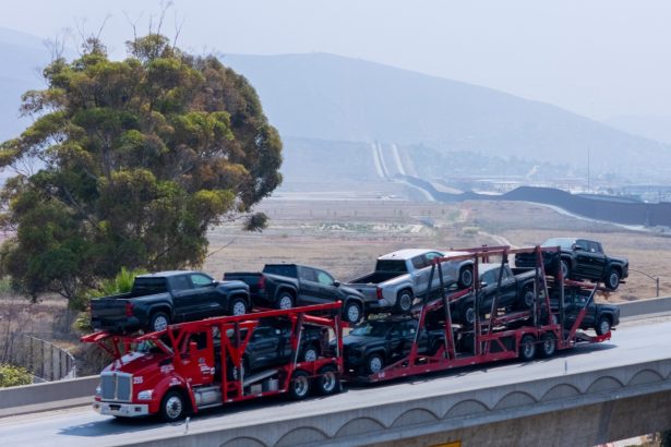 Camioneros mexicanos van a la escuela: El impacto de Trump en EE.UU