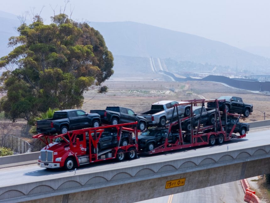 Camioneros mexicanos van a la escuela: El impacto de Trump en EE.UU