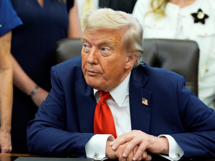 Trump amenaza a China: ¡Aranceles del 200% por imanes raros!