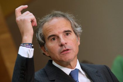 Rafael Grossi, líder del OIEA, se postula para secretario general de la ONU