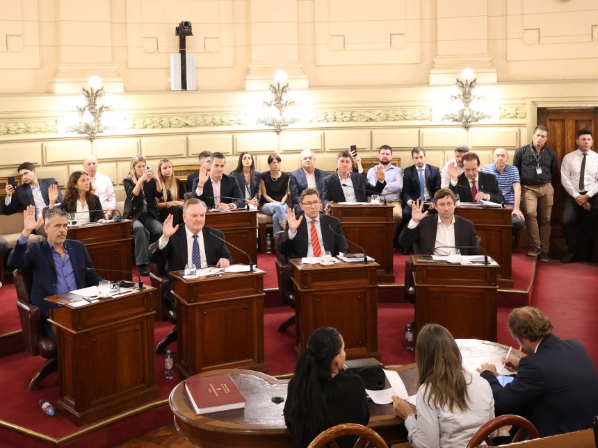 Santa Fe: El catolicismo pierde su estatus oficial ante otras religiones