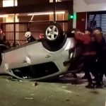 Impactante Video: Choque Dramático entre Auto y Ocho Motos en Villa Crespo