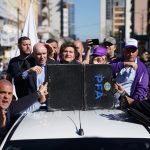 Camioneta de Milei en Lomas: ¡41 millones en multas de tránsito!
