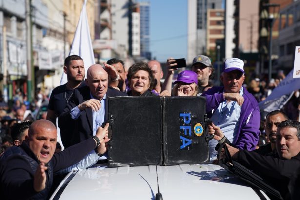 Camioneta de Milei en Lomas: ¡41 millones en multas de tránsito!