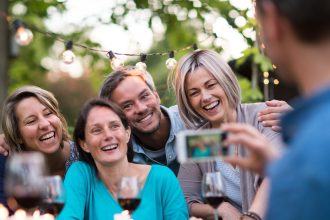 De Baby Boomers a Millennials: 5 Claves que Marcan la Diferencia