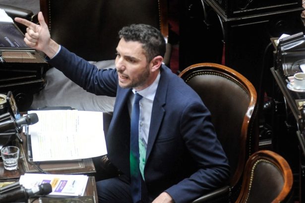 Macri destituye a Damián Arabia del PRO: ¿Un giro hacia Milei?