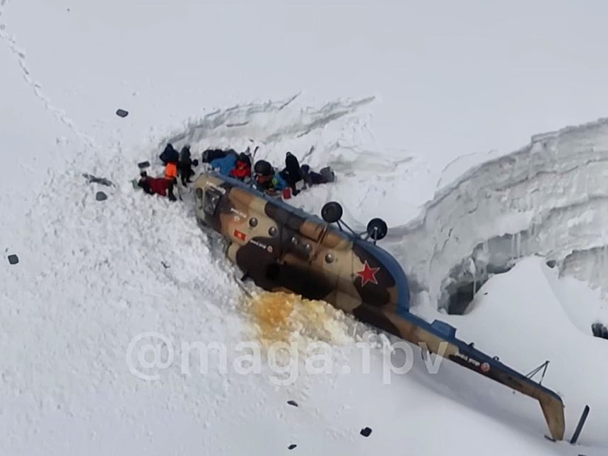Rescate en helicóptero: El dramático intento de salvar a la montañista rusa