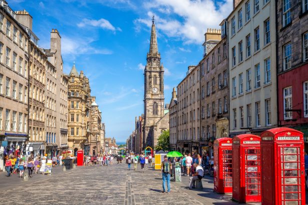 Vacaciones en Portugal: 50 turistas caen en una estafa impactante