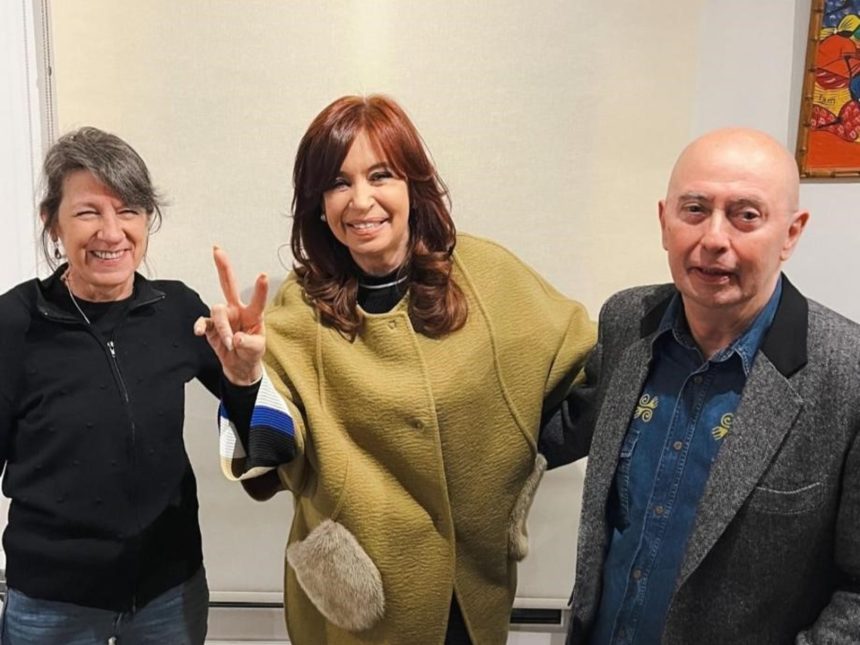 Máximo Kirchner y la ‘proscripción’ de Cristina junto al Indio Solari