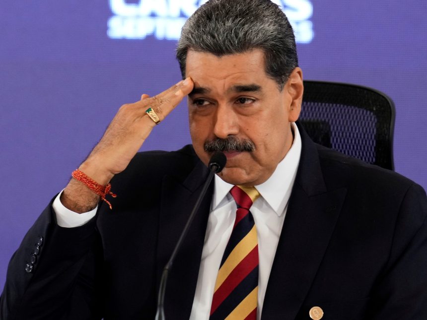 Maduro amenaza con lucha armada si EE. UU. ataca a Venezuela