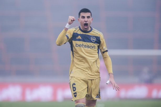 Boca brilla en Mar del Plata: dos cabezazos y victoria ante Aldosivi