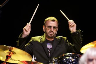 El Regreso Sorprendente de Ringo Starr a los Beatles: ¡Una Historia Increíble!