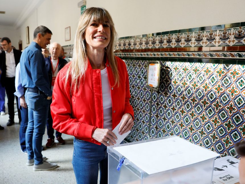 Escándalo en España: Juez exige emails de la esposa de Sánchez