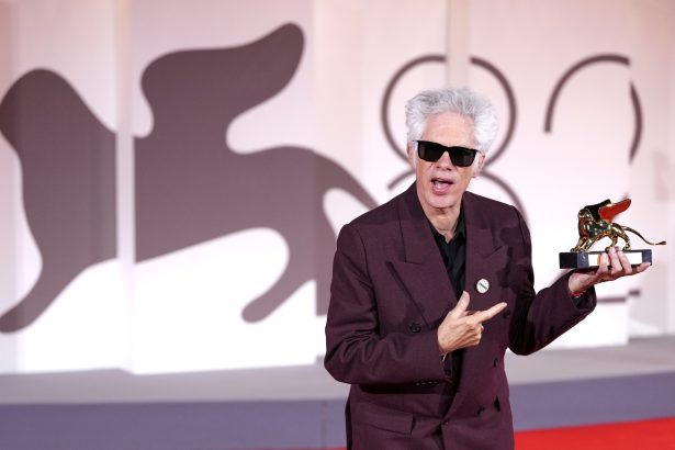 Jim Jarmusch Brilla en Venecia: León de Oro y Todos los Ganadores