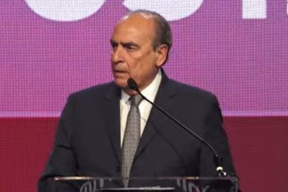 Francos reconoce soberbia tras derrota de LLA: ¡Es hora de autocrítica!