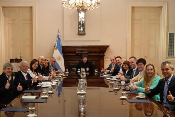 Javier Milei en Vivo: Medidas Clave y Reunión de Gabinete Antes del Mercado