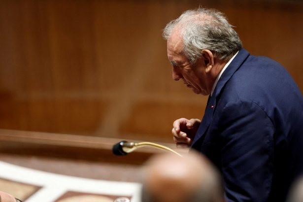 Renuncia del Primer Ministro: Francia enfrenta una crisis sin precedentes