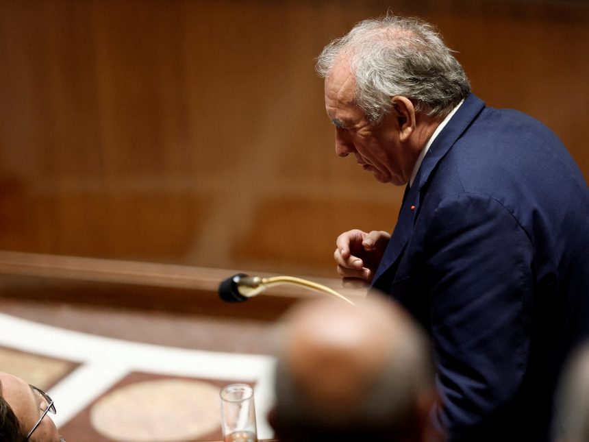 Renuncia del Primer Ministro: Francia enfrenta una crisis sin precedentes