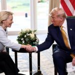 Trump sugiere aranceles a China e India para presionar a Putin