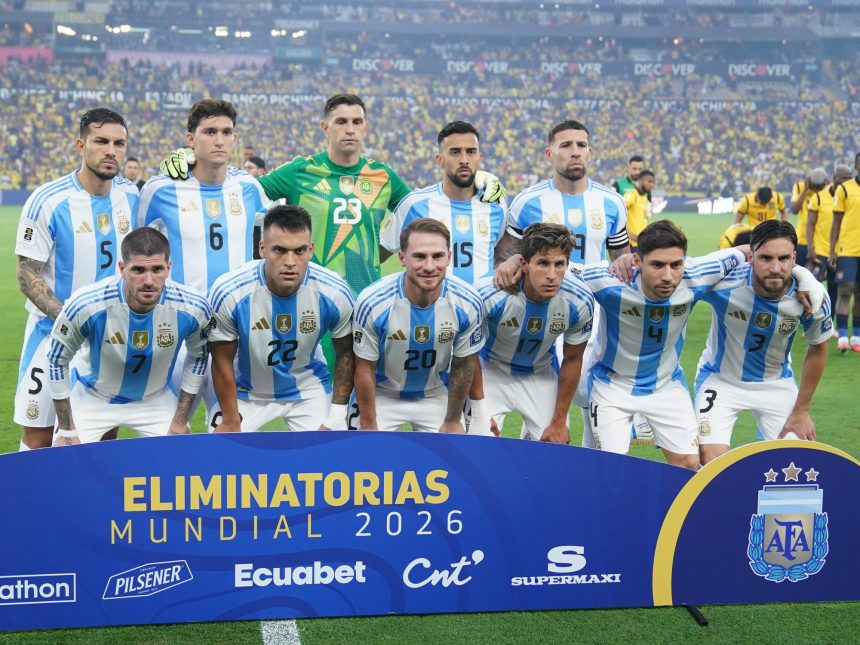 Argentina vs Ecuador: Dibu Martínez y Lo Celso brillan en la oscuridad
