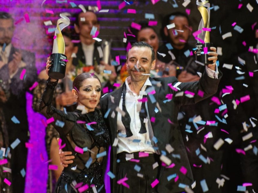 ¡Increíble! Un bailarín de folclore conquista el Campeonato de Tango