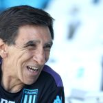 Gustavo Costas revela su vergüenza al verse en televisión