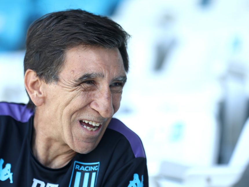 Gustavo Costas revela su vergüenza al verse en televisión