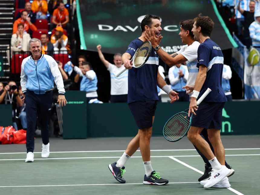 Argentina brilla en la Copa Davis: Zeballos y Molteni imbatibles