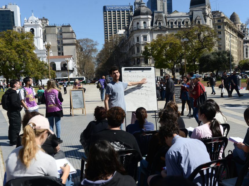 Recortes en Educación: El Gobierno ajusta presupuesto 2026 y 2025