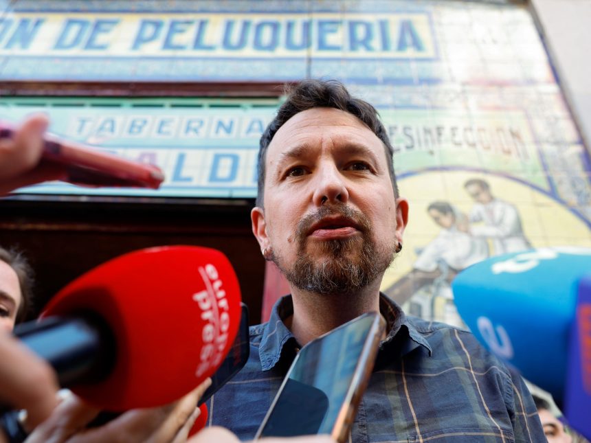 Pablo Iglesias en la mira: ¿Hipocresía al elegir escuela privada?